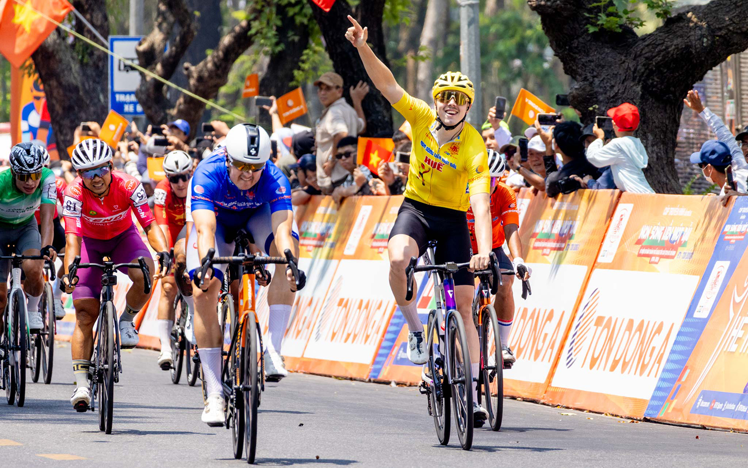 Giải đua xe đạp “Non sông liền một dải”: Marchuk Dzianis lần thứ 4 thắng chặng

